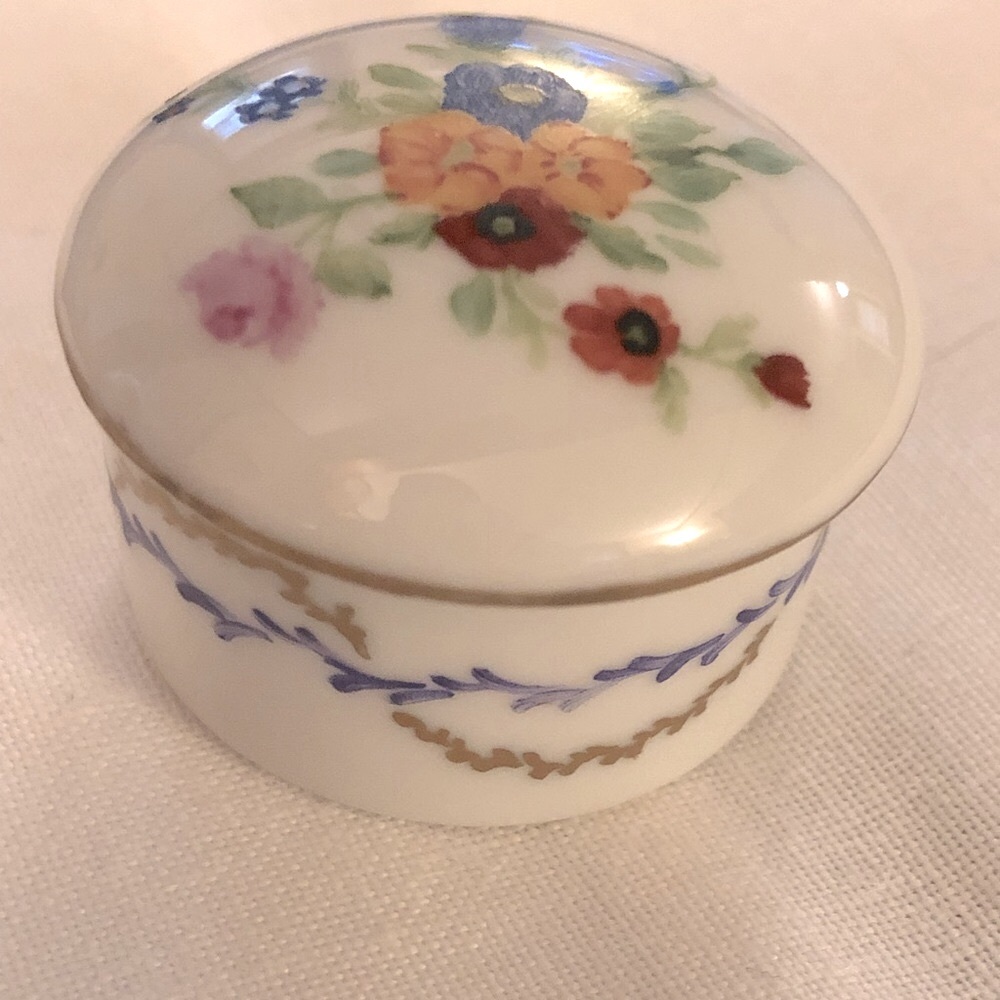 LIMOGES hand painted pill box Toothfairy box